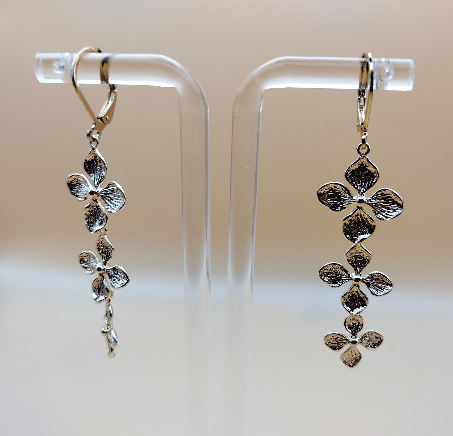Dangling Flowers Earrings