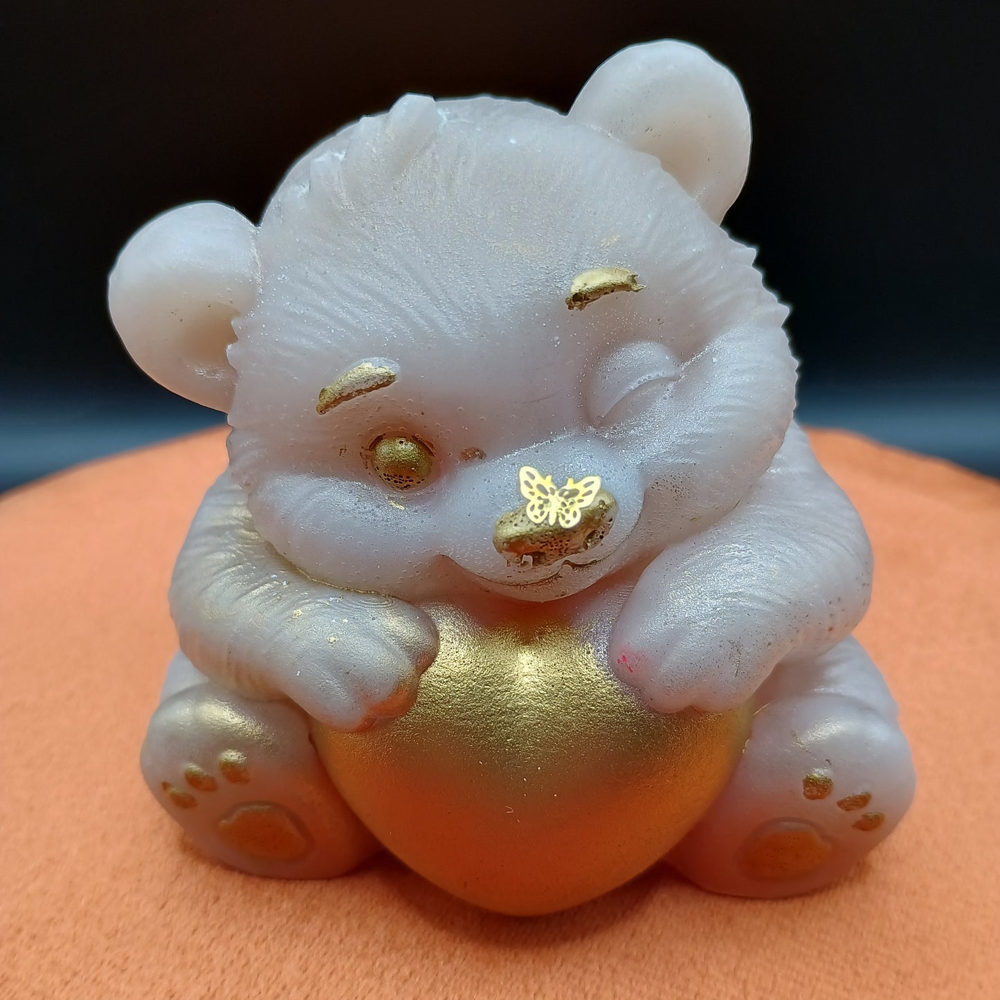 Heart Hold Pillow Bears